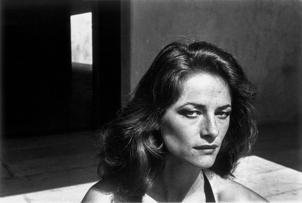11.-Helmut-Newton-Charlotte-Rampling-St.-Tropez-1976-1024×688